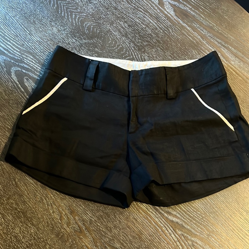 Alice + Olivia Black Linen Cuffed Shorts